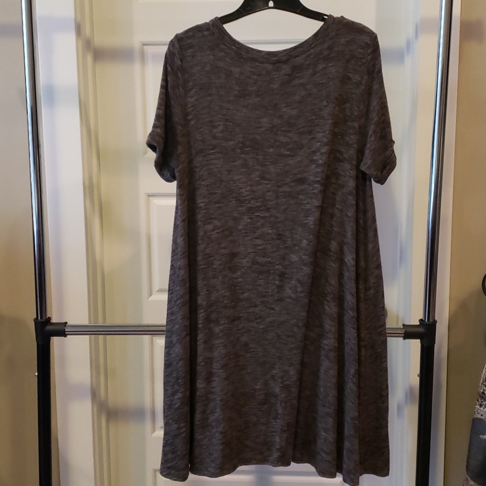 Gilli Dress - Picture 2 of 4